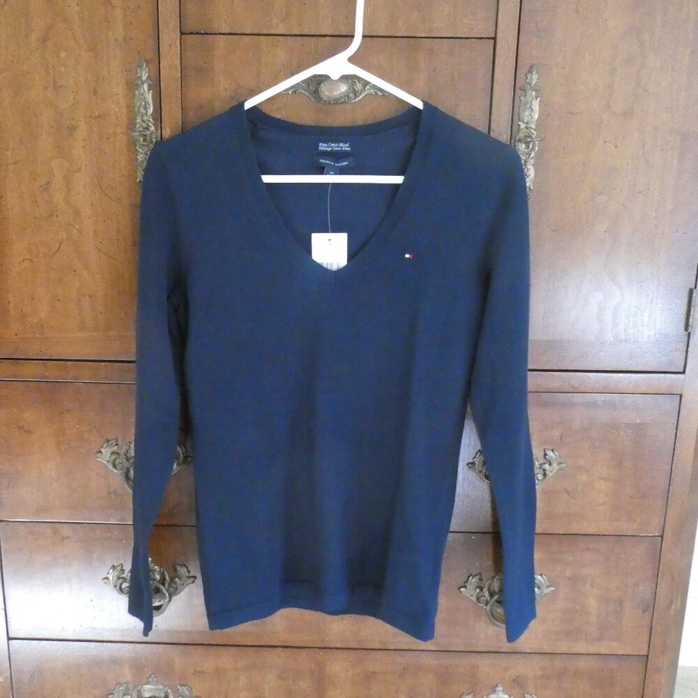 Tommy Hilfiger NWT Long Sleeve Crew Neck T-Shirt Size Small